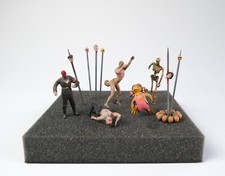 'Hell Souvenir' figures By