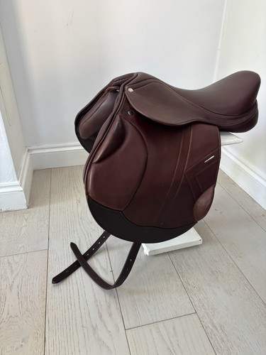 Brand new monoflap jump saddle - new,