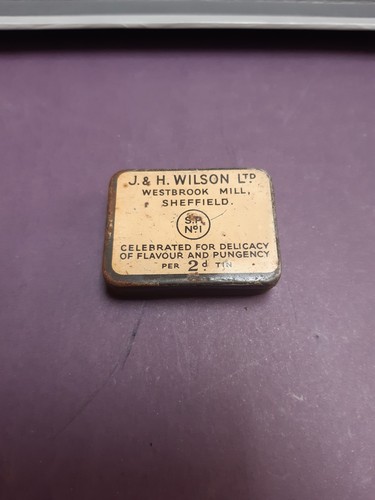 Vintage snuff tin h - tin, j
