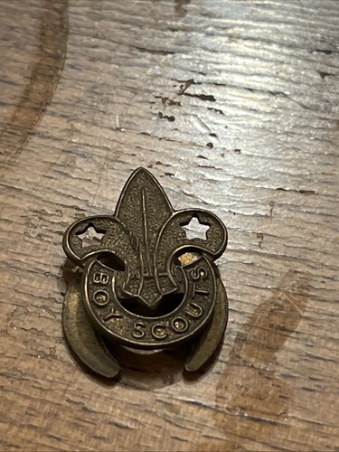 Vintage boy scouts - metal, fleur