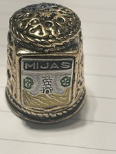 Gold Coloured Metal ‘Mijas’ Spain Thimble VGC