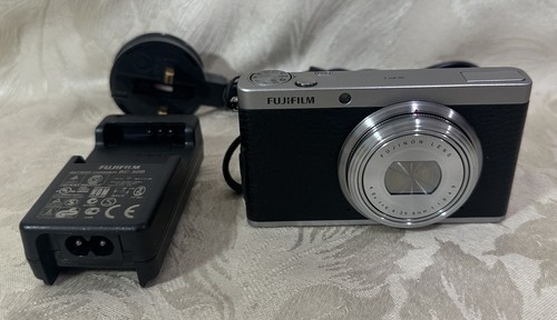 Fujifilm xf1 black digital - fujifilm,