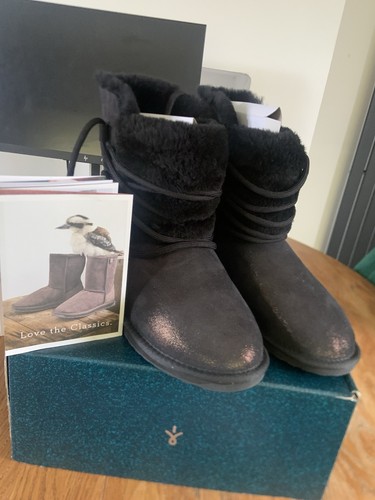 Women emu sheepskin - women’s,