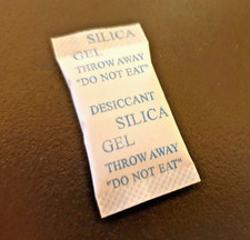 50 x 1g PACKETS OF SILICA GEL