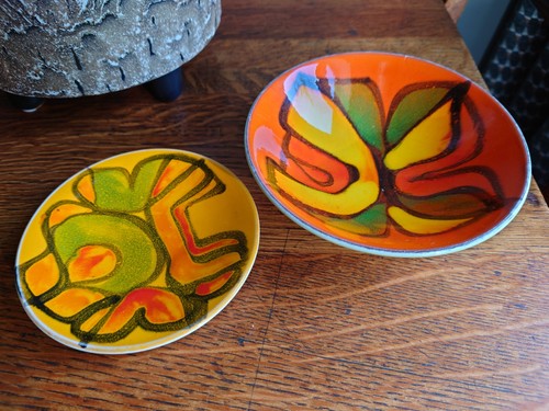 Poole pottery small - dishes, x