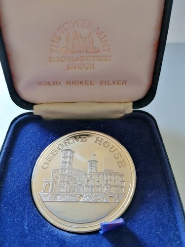 Osborne house medal solid - house,