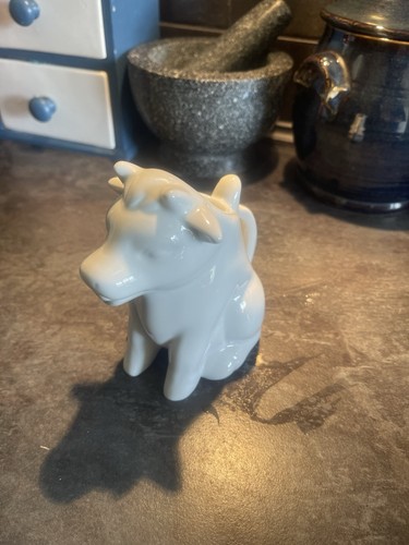 Carousel cow jug milk creamer - jug,
