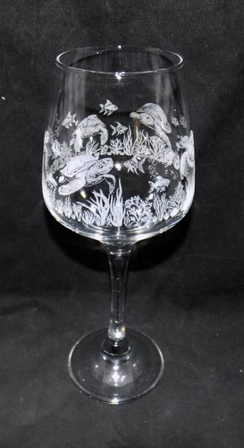Engraved detailed turtle - engraved, 'turtle'