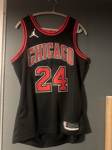 Genuine chicago bulls - genuine,