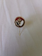 Gold Coloured Vintage Blood Donor Pin Badge. Free UK 2nd Postage. ZC11