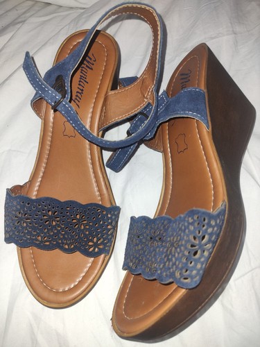 Mantaray suede straps wedge - suede,