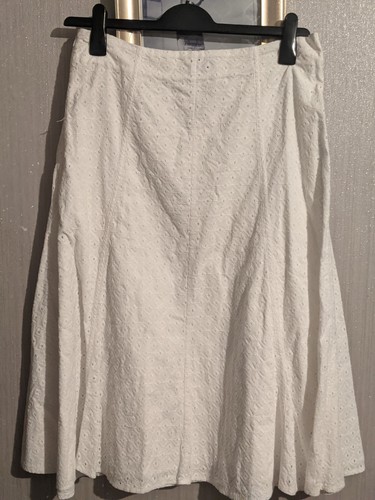 Classic attractive - m&s,