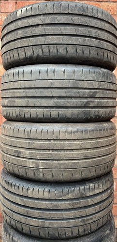 Matching set 235 - x4, of