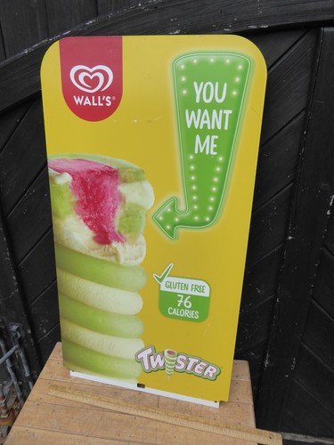 Walls ice cream twister - cream, twister/feast