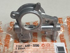 STIHL OEM OIL PUMP 1142 640