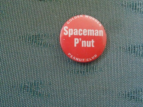 Old spaceman nut - spaceman, golden