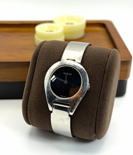 Gucci 6700l quartz 24mm black - gucci,