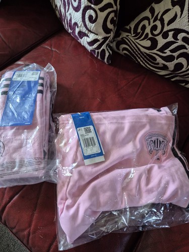 Newcastle united pink - newcastle,
