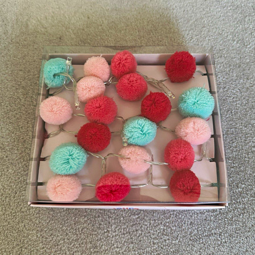 Laura ashley kids pom - pom,
