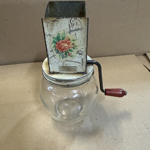 Vintage hand crank - crank, grinder