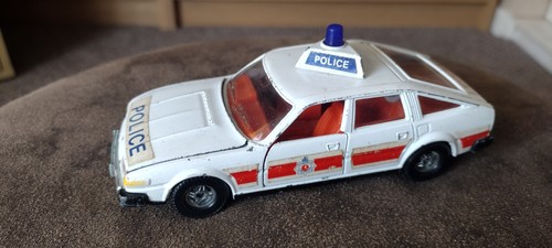 Corgi rover police car - police, white