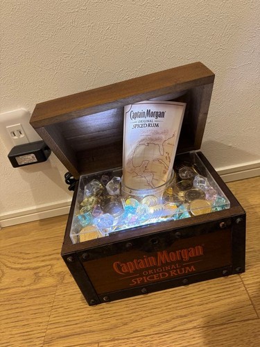 Captain morgan spice rum - captain,
