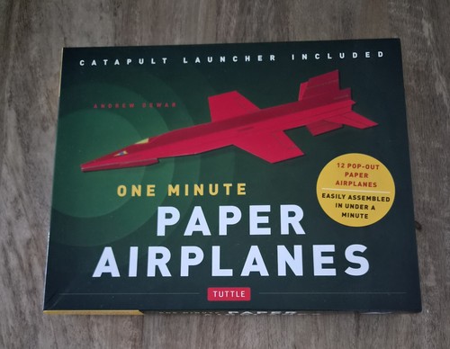One minute paper - paper, airplanes