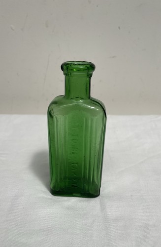 Vintage small green glass - vintage,