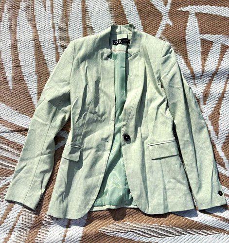Zara light green single button - light,