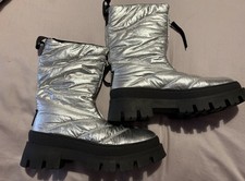 Steve Madden Boots Size 6
