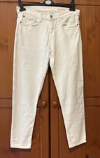 Red Herring 'Holly' White