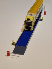 N Gauge Weighbridge With Office "Various Colours" 1.148 Scale