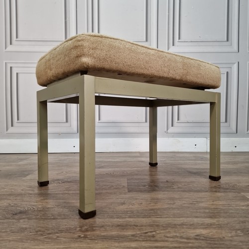 Vintage plan dressing - g, stool