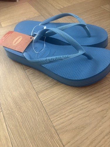Bnwt girls blue havaianas - girls,