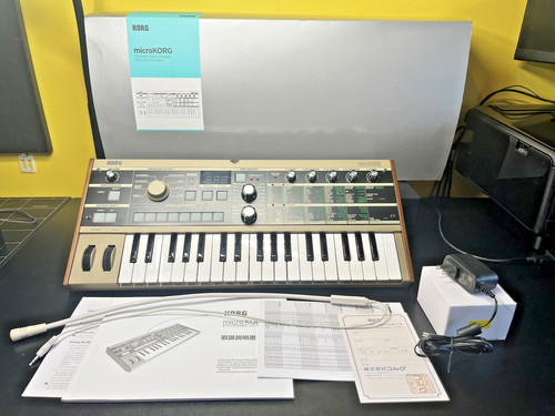 New unused korg microkorg - unused, |
