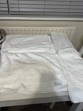 4X The White Company - Hand