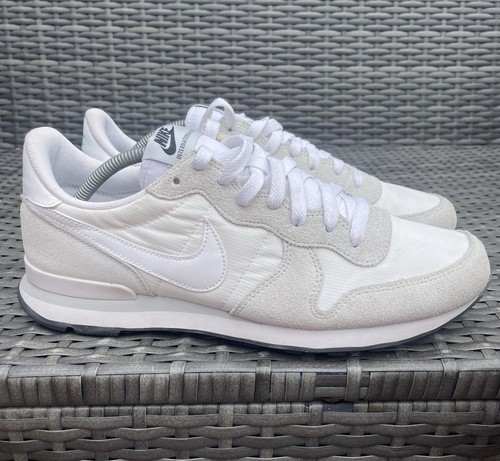 Rare nike internationalist - v,