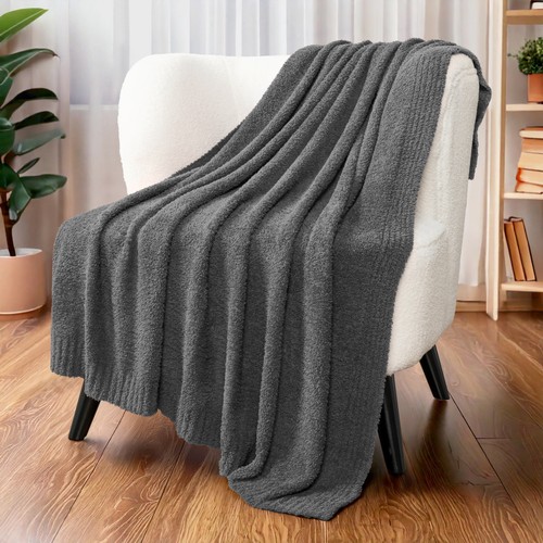 Cozy soft knitted throw - knitted,