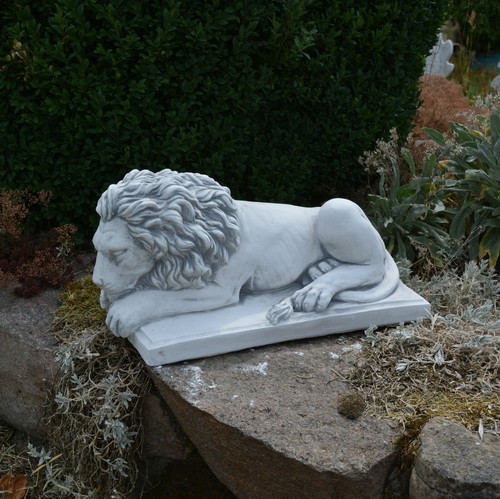 Lion lying straight - , stone