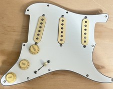 Stratocaster loaded pickguard - loaded,