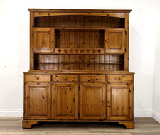 DRESSER Ducal Pine Country