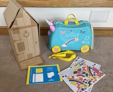 * Una the Unicorn Trunki