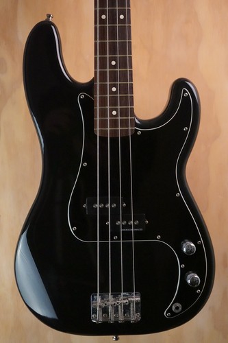 Fender standard precision bass - fender,