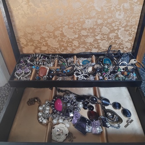 Vintage dressing jewellery - vintage,