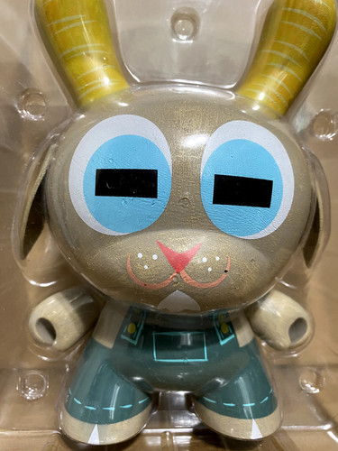 Kidrobot amanda visell buck - kidrobot,