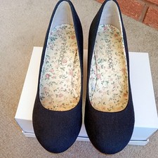 Peacocks Ladies Black Fabric Cork Wedge Heeled Shoes Size 7 