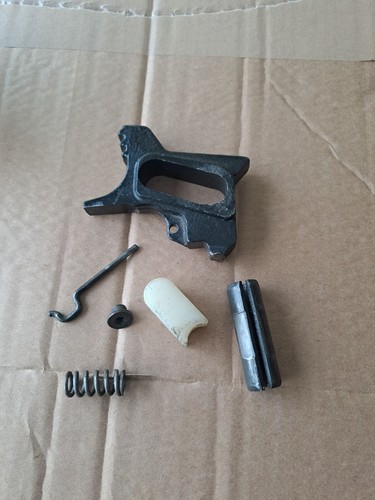 Tool latch assembly for - for, atlas