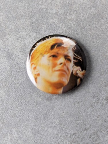 Vintage 80s david bowie pin - vintage,