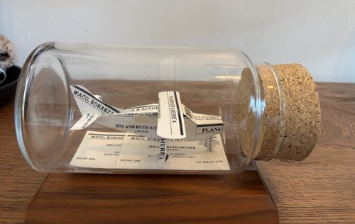 Vintage airplane glass - in,