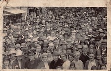 Massive Crowd People Carlton